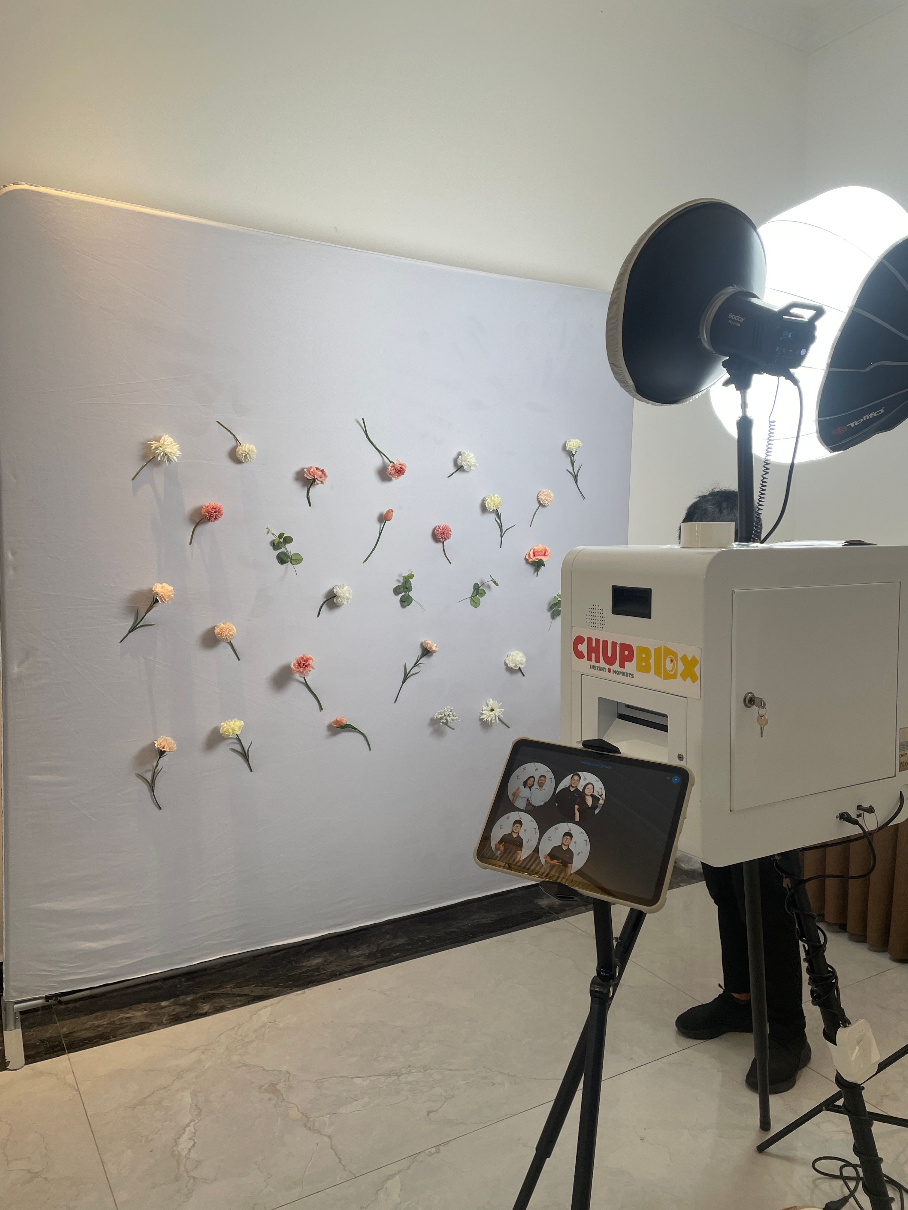 Chupbox Photobooth at Queen Plaza Ky Hoa