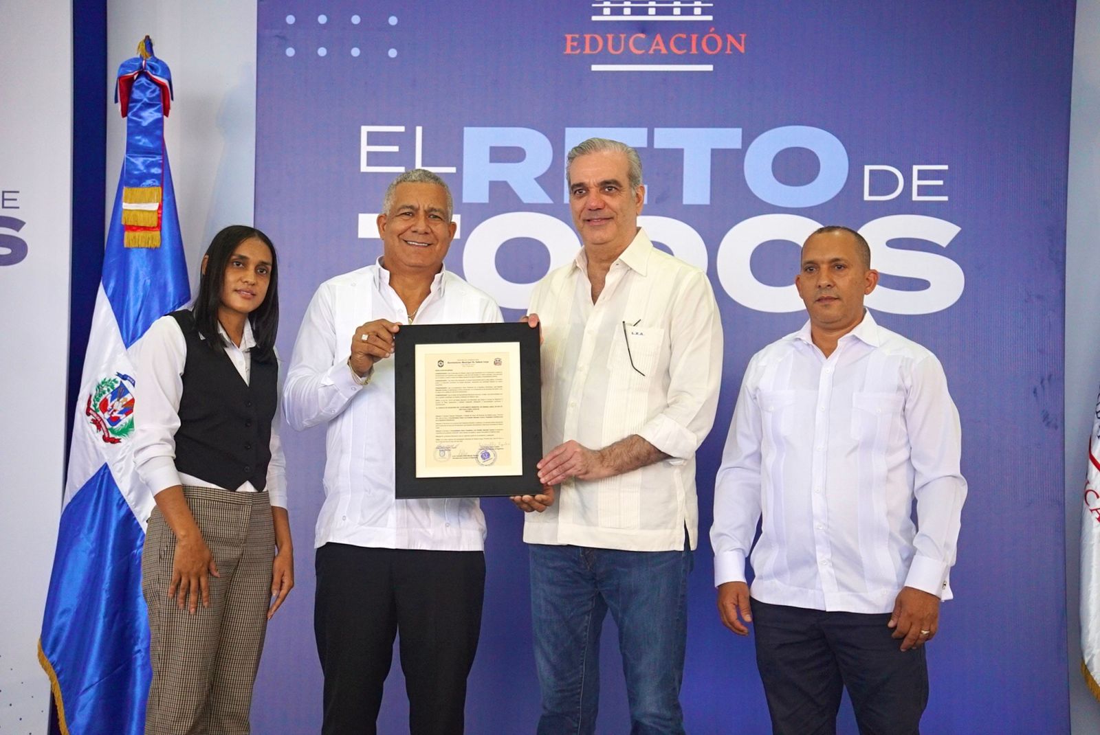Deportivo-escolar en Sabana Larga