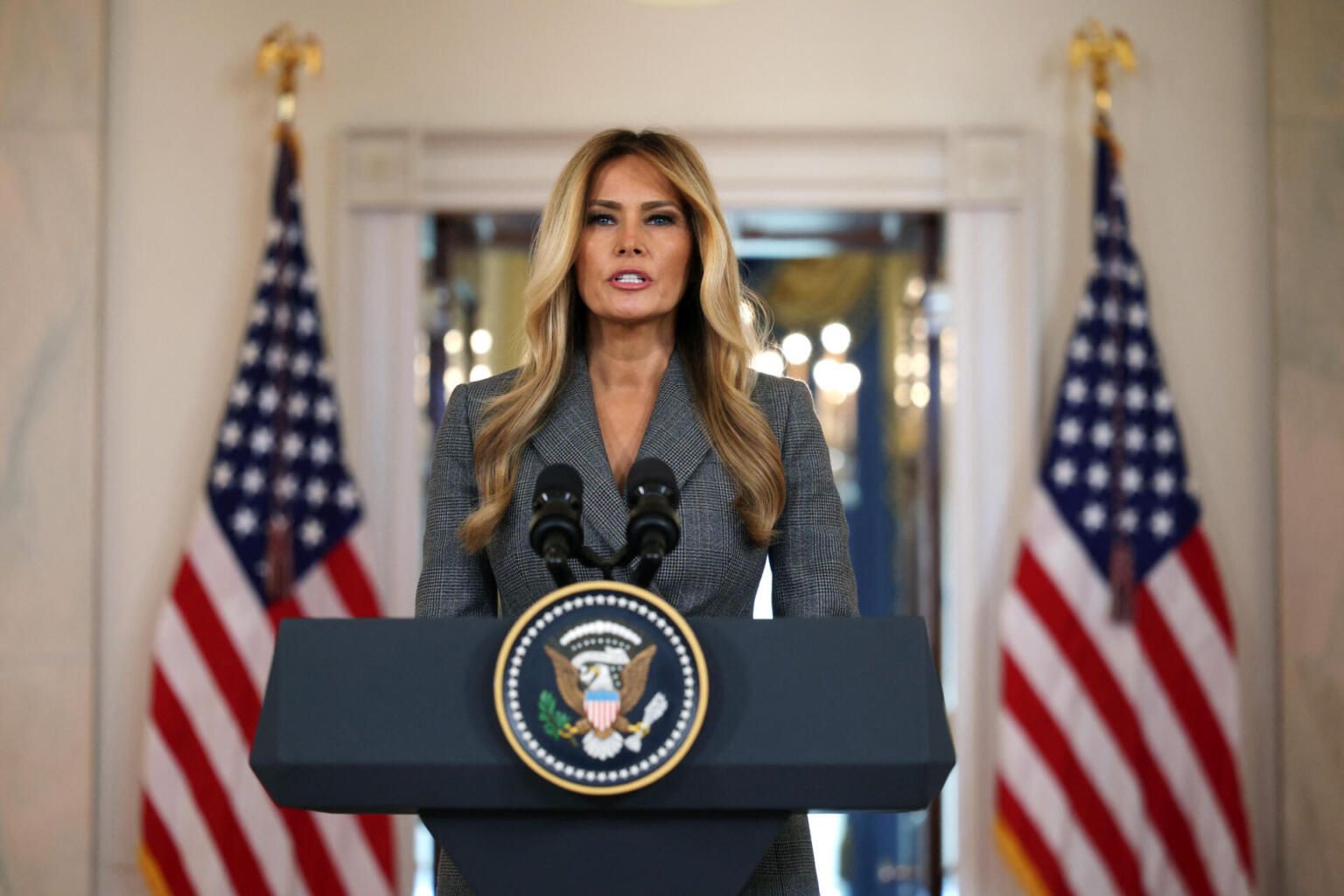 Melania Trump niega vínculos con Jeffrey Epstein y exige fin de rumores