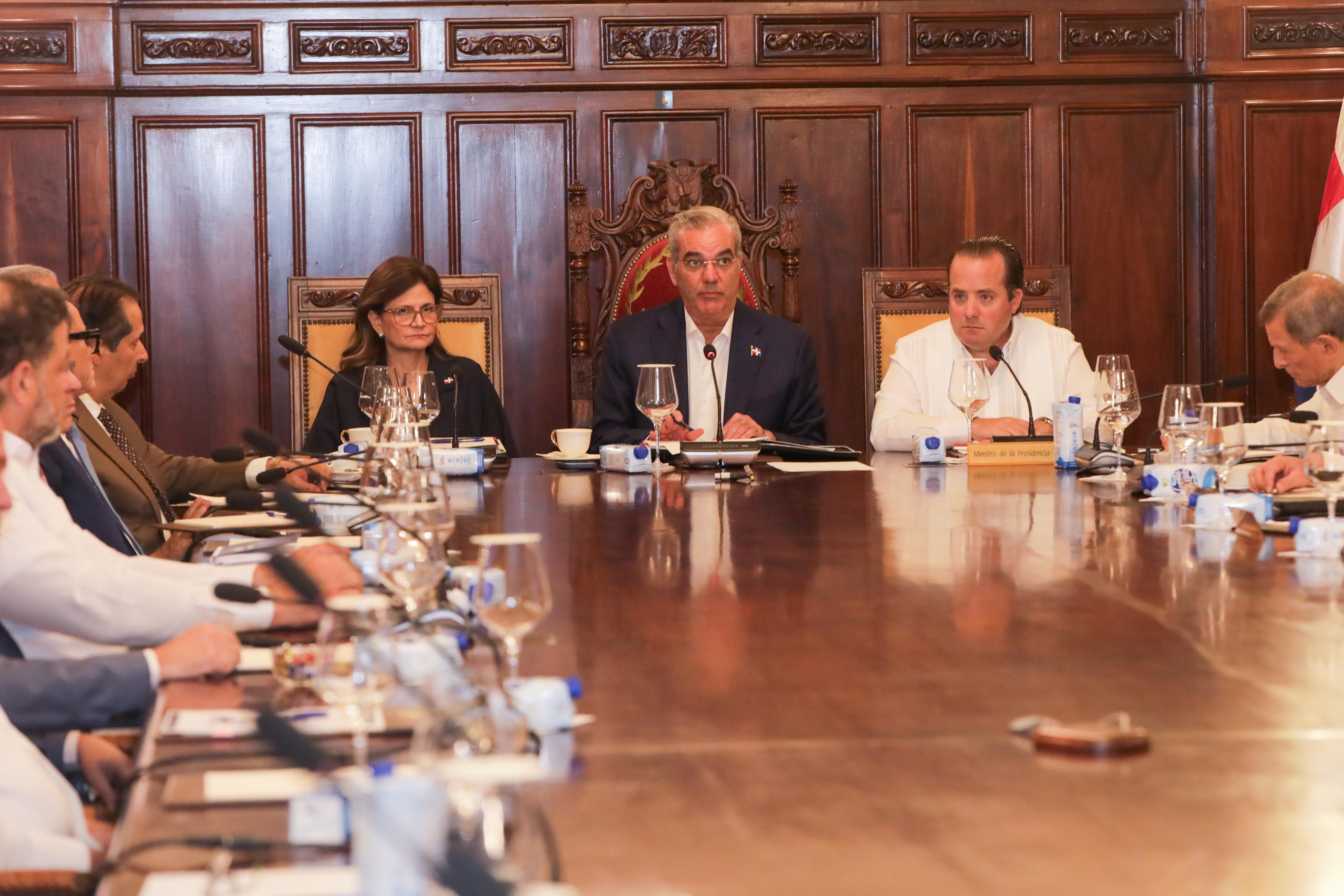 Gobierno aprueba Presupuesto 2027 con inversiones en educación, salud y transporte