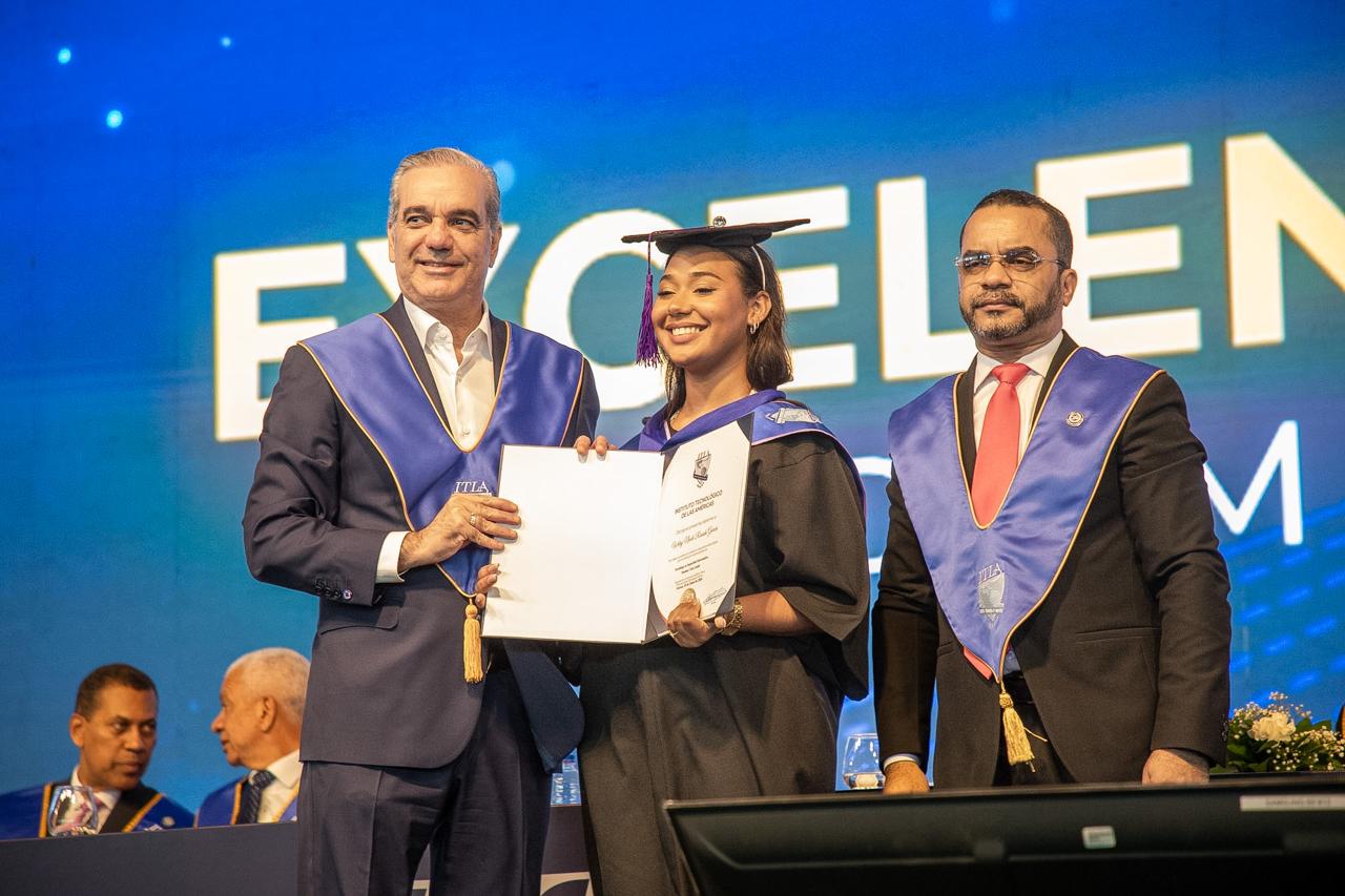 ITLA gradúa 642 profesionales y amplía su presencia nacional