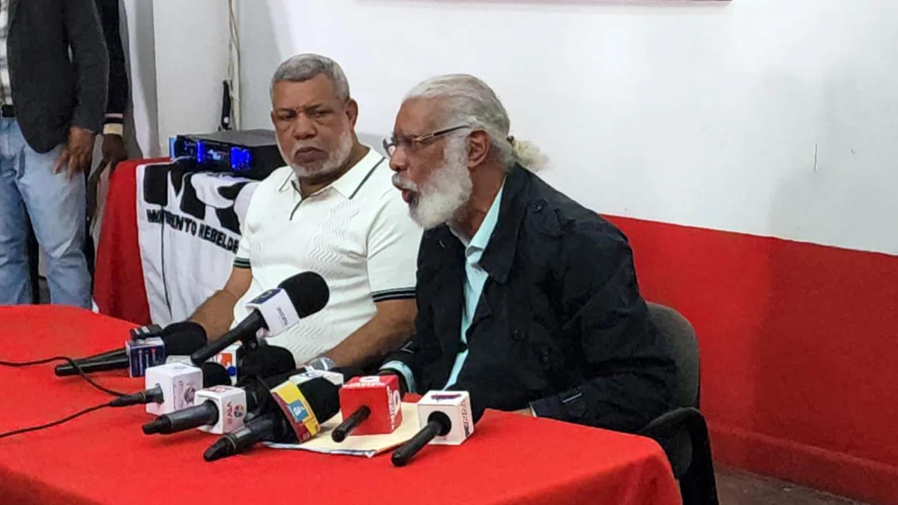 Gobierno pide tregua para evitar alza del pasaje: Juan Hubieres advierte aumento en 20 días