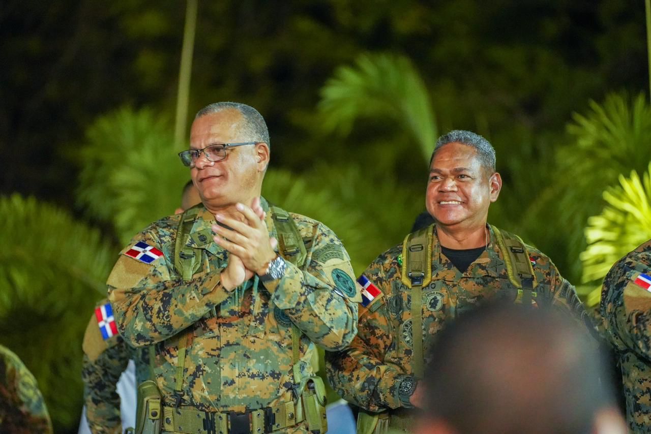 Ejercito dominicano lleva asistencia médicas a cientos de personas en Dajabón