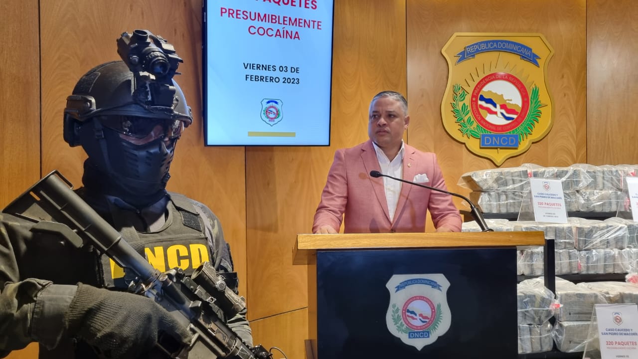 Ocupan 320 paquetes presumiblemente cocaína en Caucedo y SPM