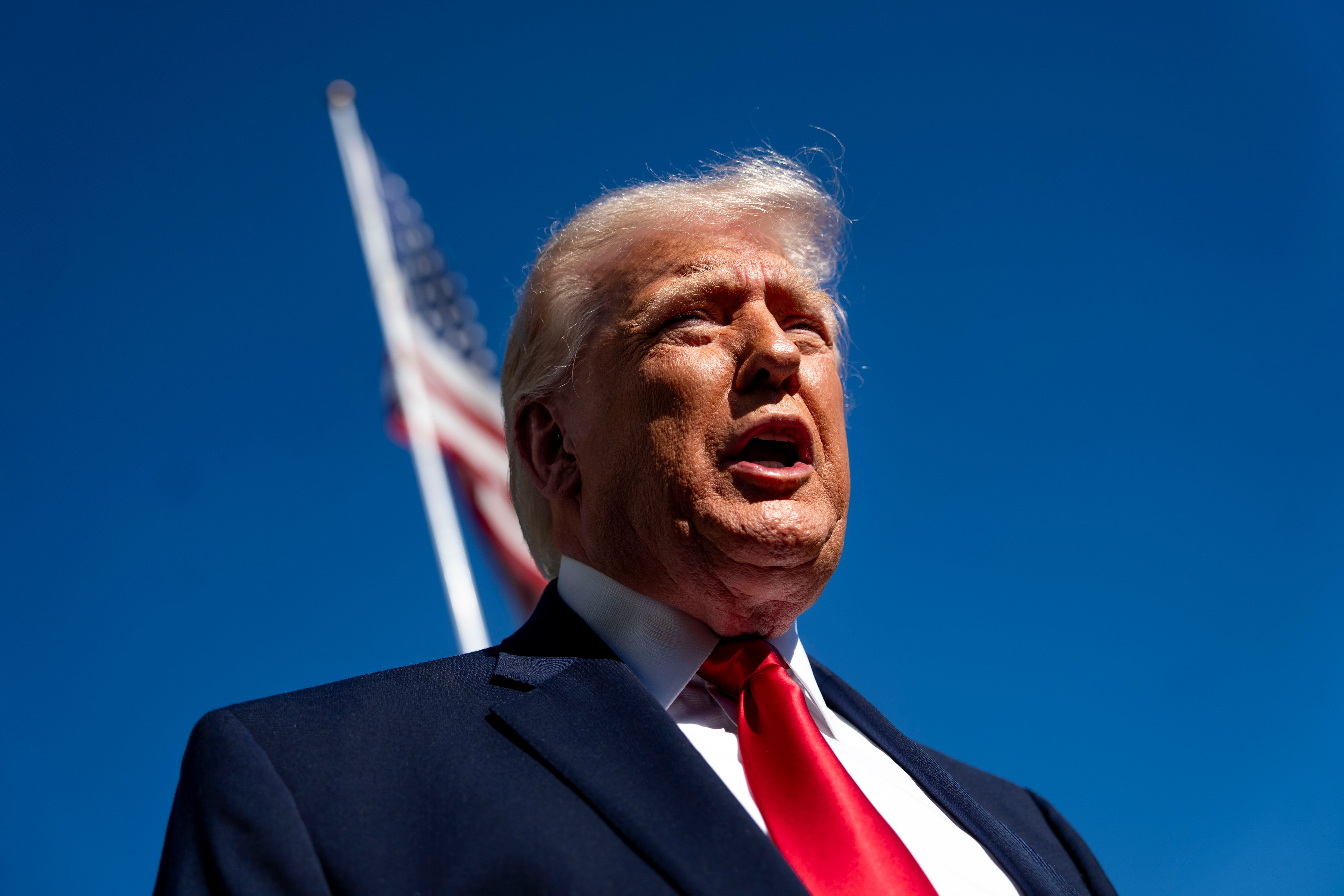 Trump amenaza con “eliminar” barcos iraníes en medio de escalada tras bloqueo naval