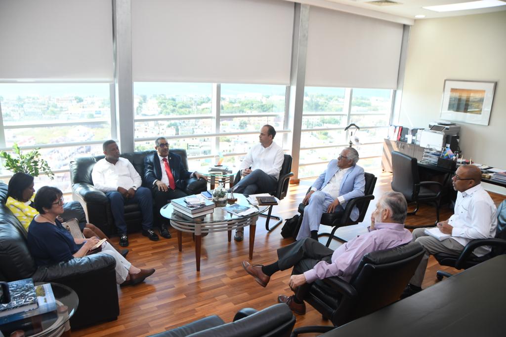 Medio Ambiente y Mesa del Agua de Guerra protegerán humedales de invasores y depredadores.