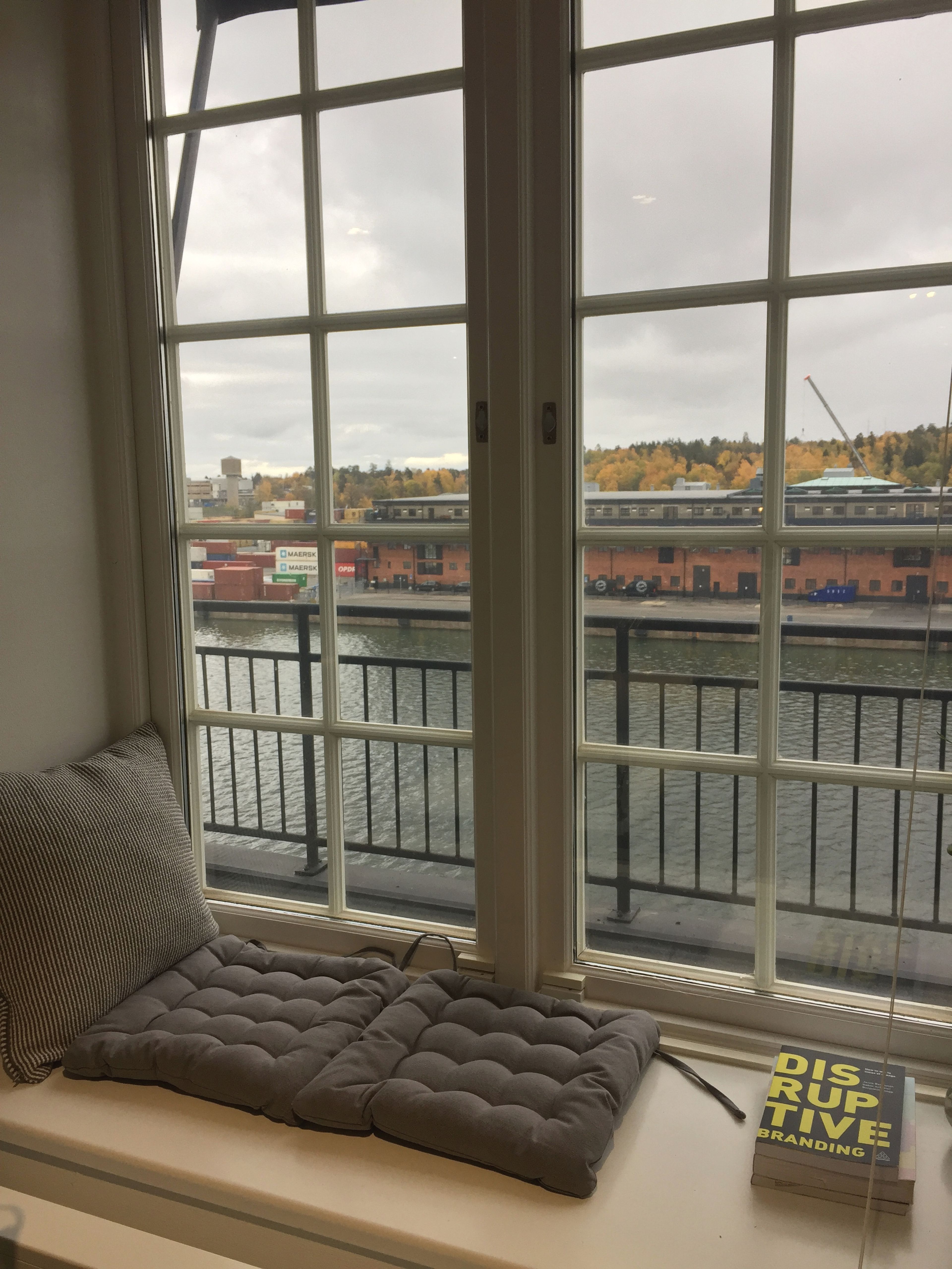 cozy corner in the new ecobloom office