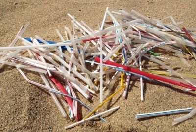 Single-use plastic straws
