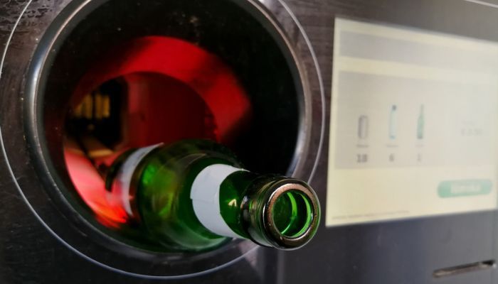 Glass bottle in a reverse vending machine