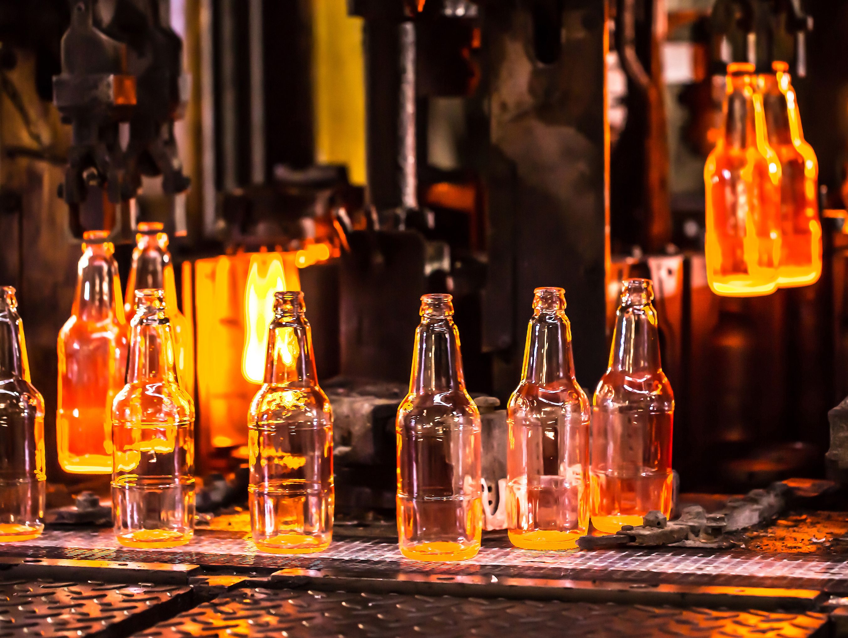 Single use glass under fire in decarbonisation study | Resource Media