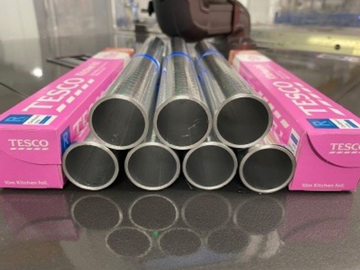 Tesco aluminium foil that does not have a tube of cardboard inside