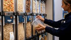 New poll for GoUnpackaged of 2,000 UK adults outlines desire for retailers to combat single-use plastics