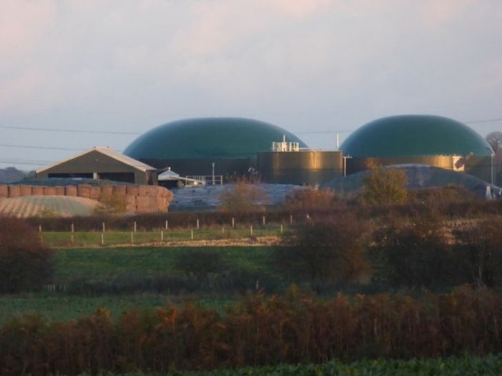 Anaerobic digestion plant