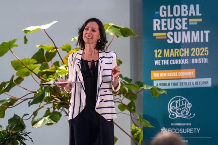 Natalie Fee, Founder of City to Sea presenting at the Global Reuse Summit