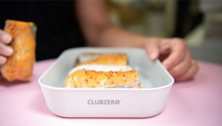Takeaway food in a clubzero box
