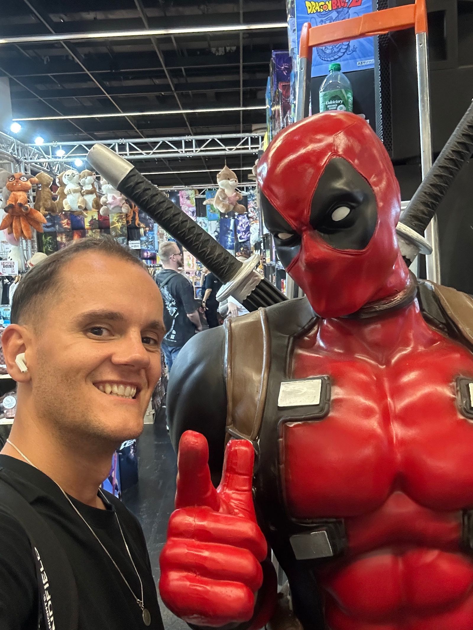 A life-size Deadpool in the merch hall.