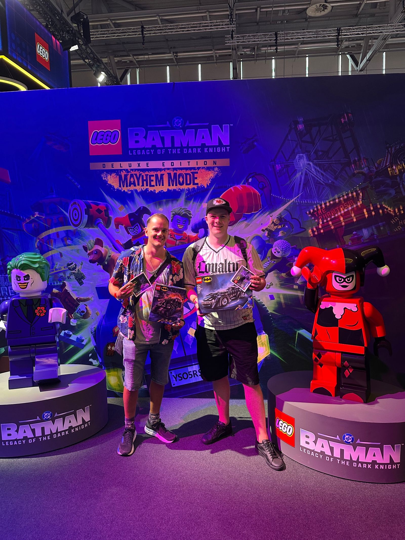 Two strangers, two LEGO sets and one very good result.