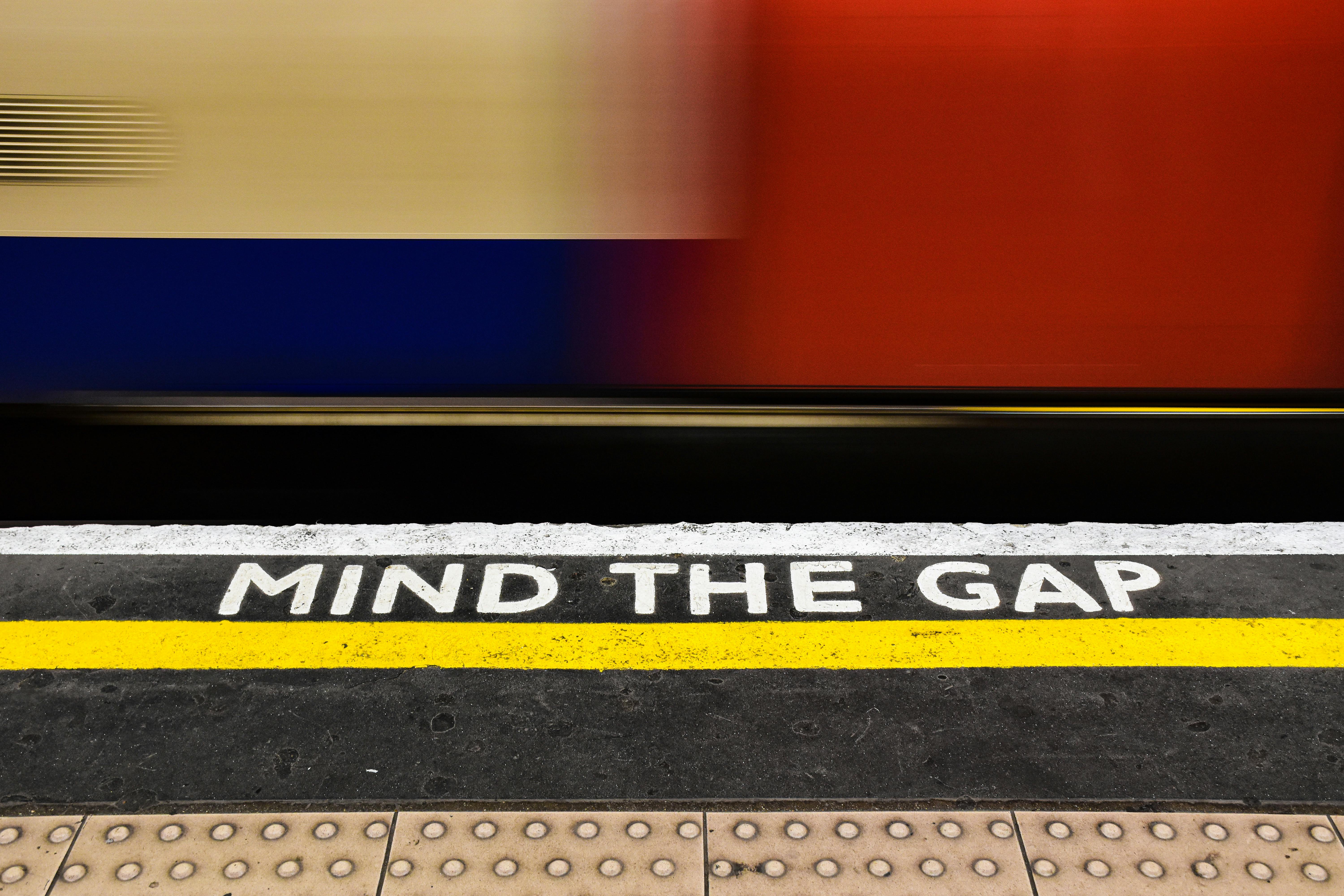 "mind the gap" sign, London Tube station