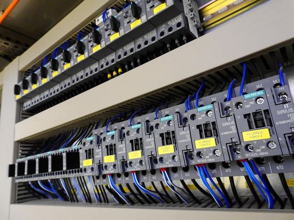 Types of Circuit Breakers: A Technical Guide to Selection and Application