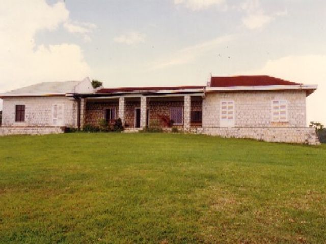 Highgate House, Sligoville — photo 1