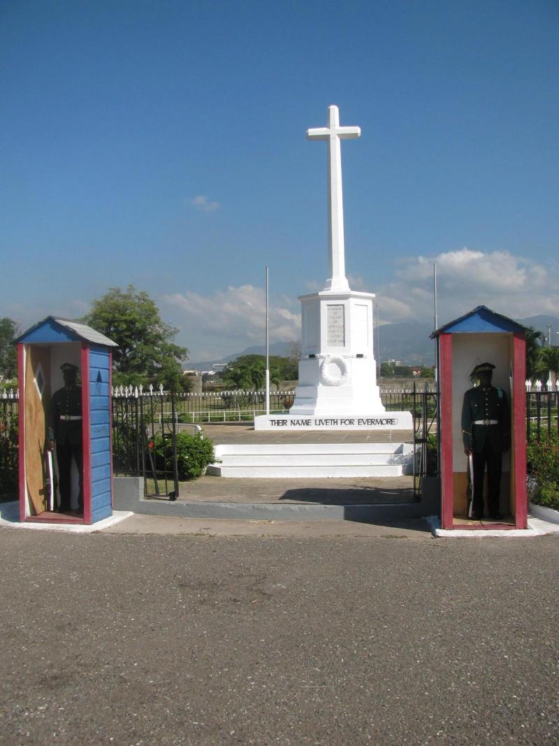 Cenotaph, National Heroes Park — photo 1