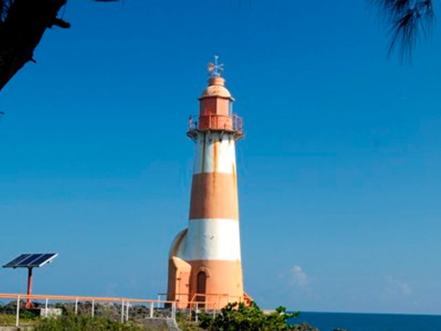 Folly Point Lighthouse — photo 1