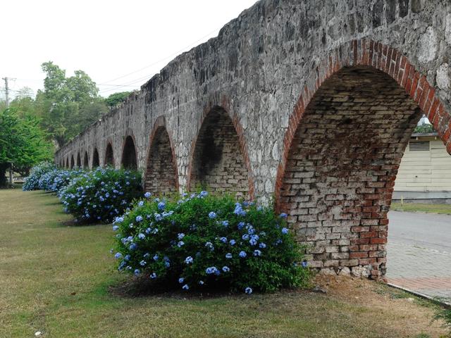 Papine-Mona Aqueduct, UWI Mona Campus — photo 1