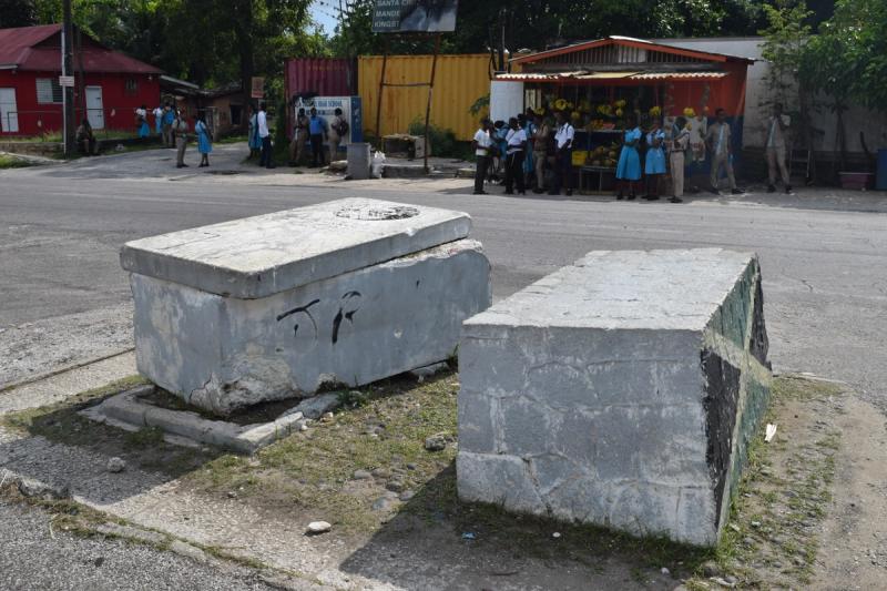 Lacovia Tombstones — photo 1