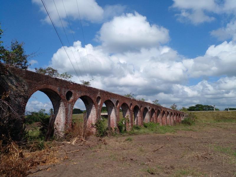 Bushy Park Aqueduct — photo 1