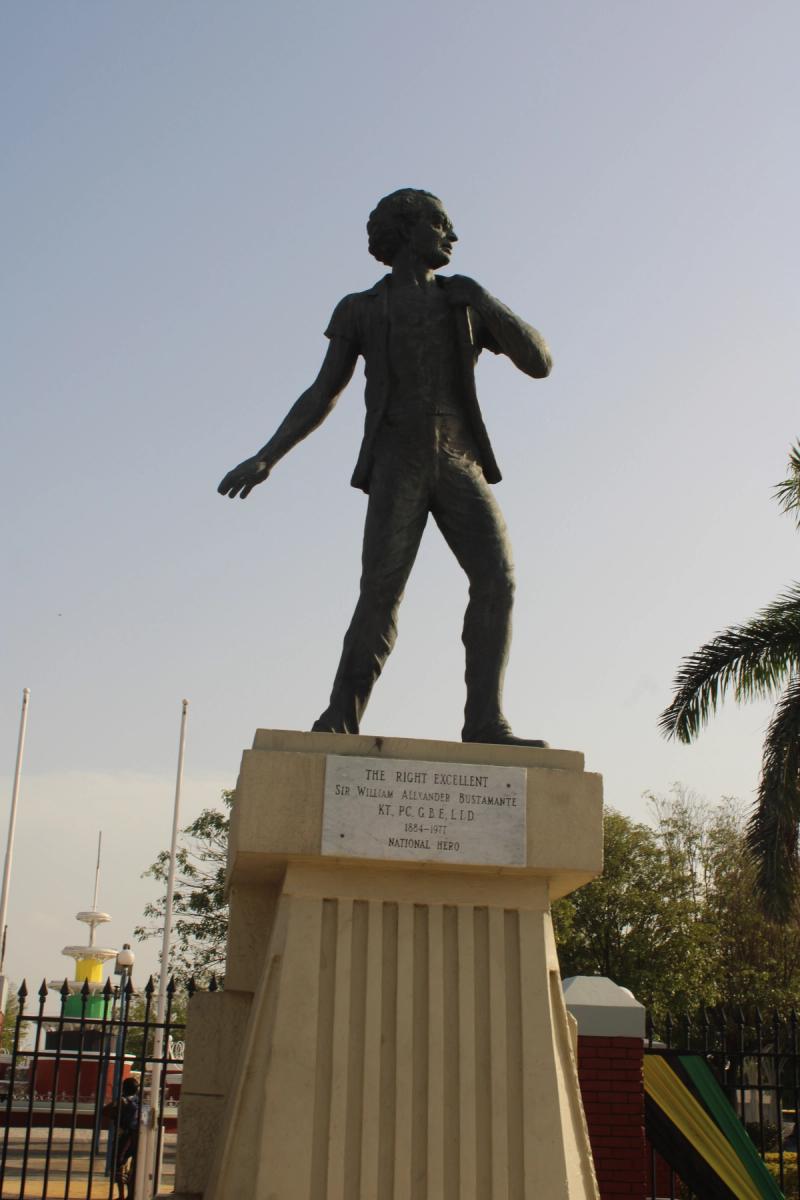 Statue of the Rt. Excellent Sir Alexander Bustamante, St.William Grant Park — photo 4