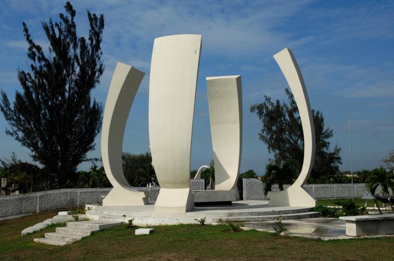 Monument to the Most Honourable Sir Donald Sangster, National Heroes Park — photo 1
