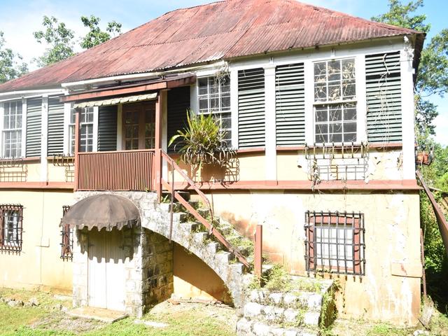 Moneague Inn — photo 1