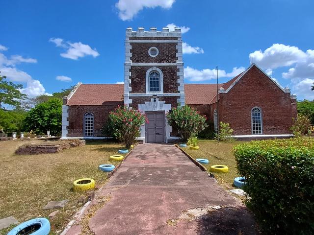 St. Peter's Church, Alley — photo 1
