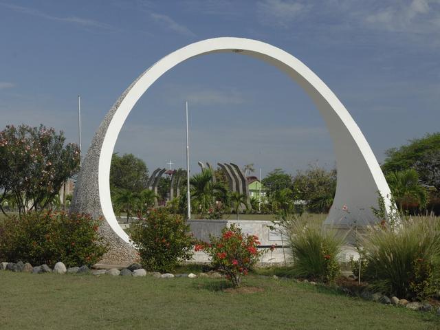 Monument to Rt. Excellent Sir Alexander Bustamante, National Heroes Park — photo 1