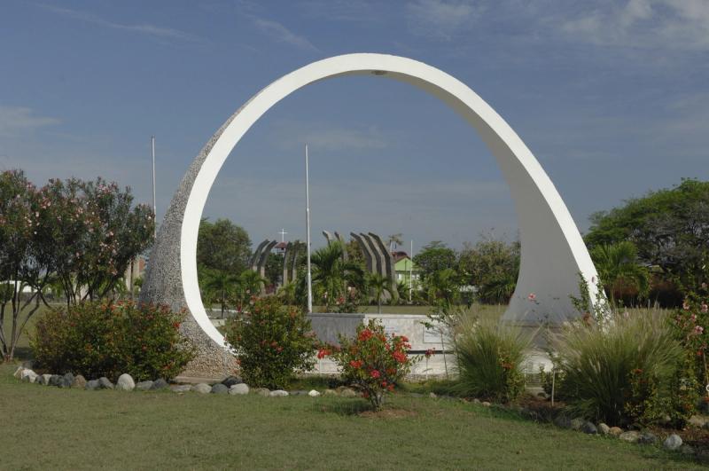 Monument to Rt. Excellent Sir Alexander Bustamante, National Heroes Park — photo 1