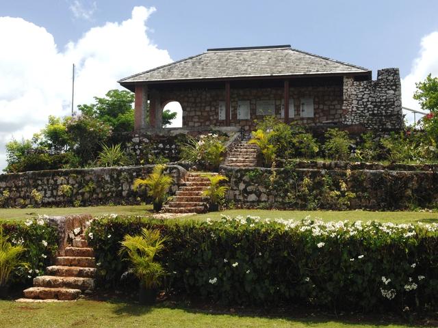 Roxborough Castle Plantation - birthplace of National Hero, the Rt. Excellent Norman Manley — photo 1