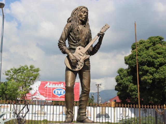 Statue of the Most Hon. Robert Nesta Marley, Arthur Wint Drive — photo 1