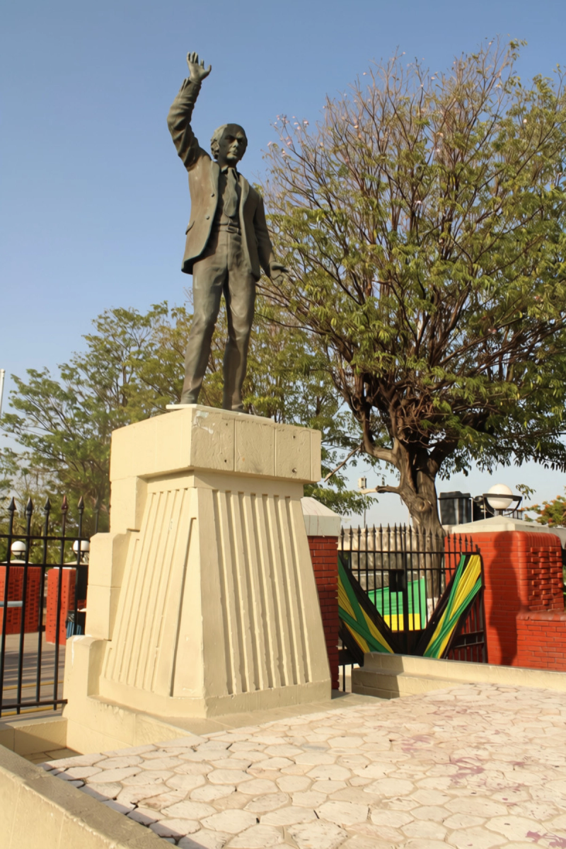 Statue of the Rt. Excellent Norman Manley, St. William Grant Park — photo 4