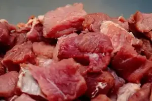 raw meat cut up
