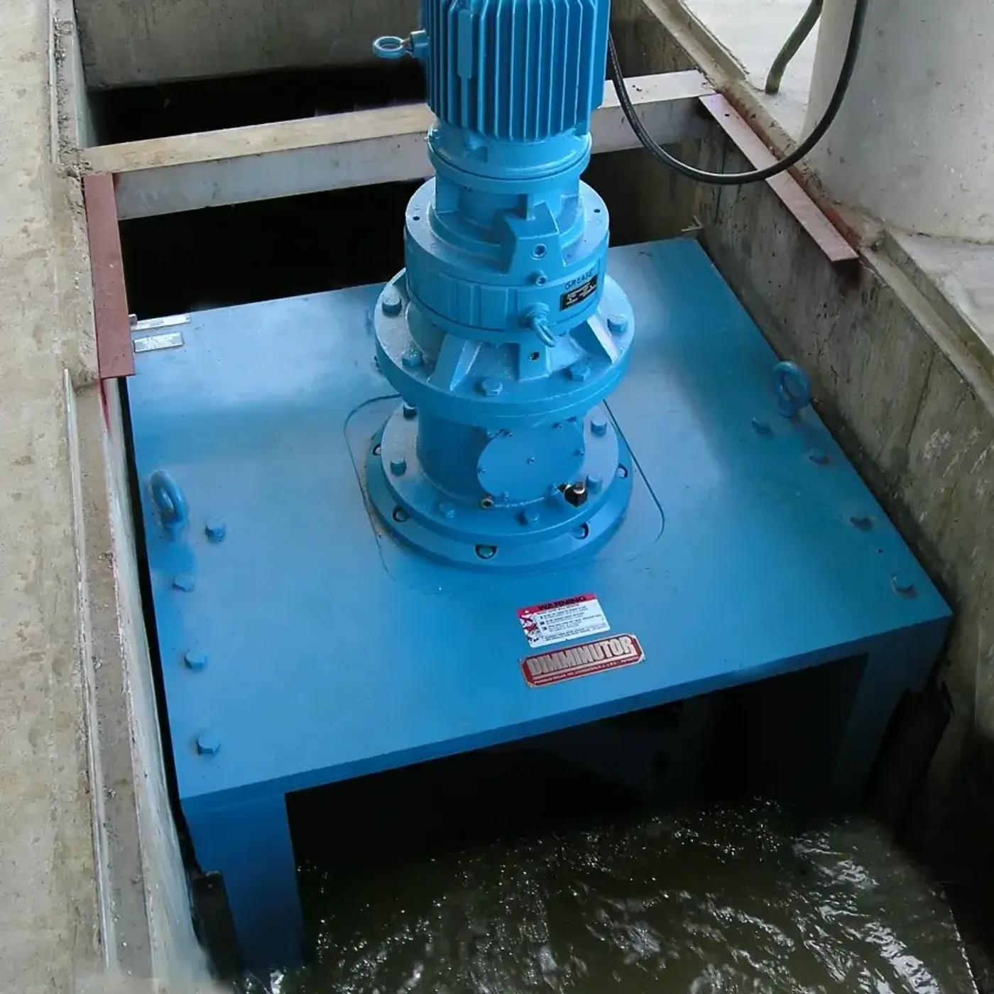 Dimminutor Grinder In Channel
