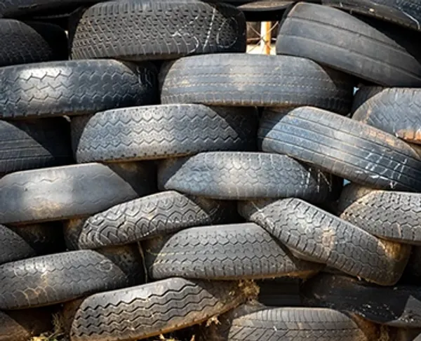 Pile of rubber car tires