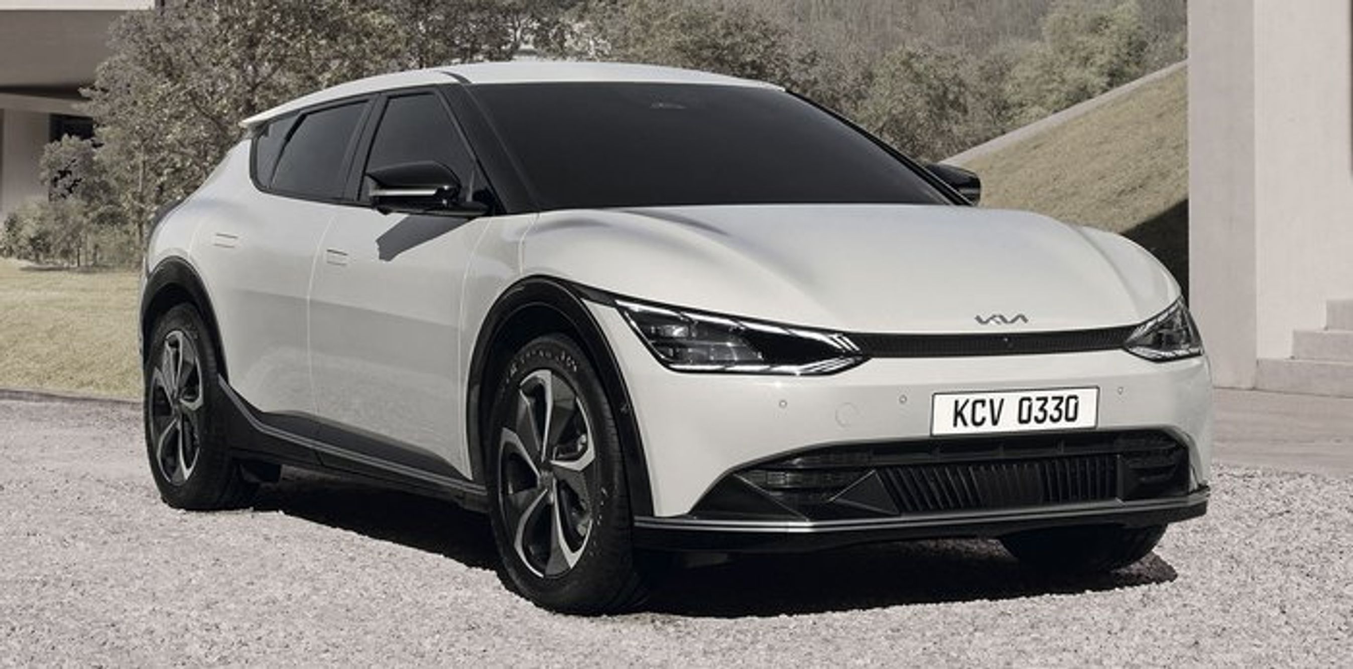 Kia EV6 er første model med Kias nye designstil. Fronten kaldes nu tigeransigt i stedet for hidtil tigernæse.