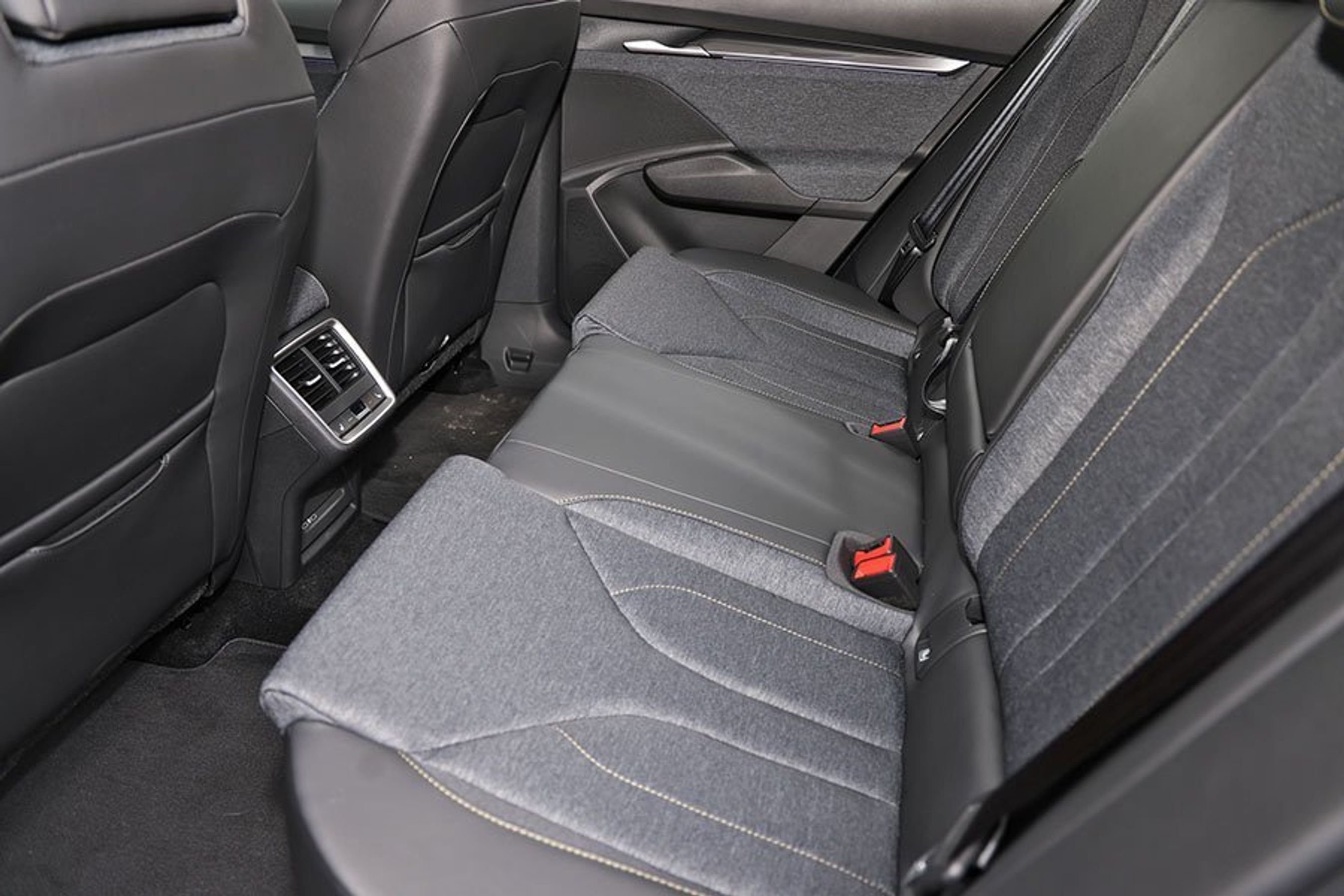 Bagsæder i en Skoda Elroq