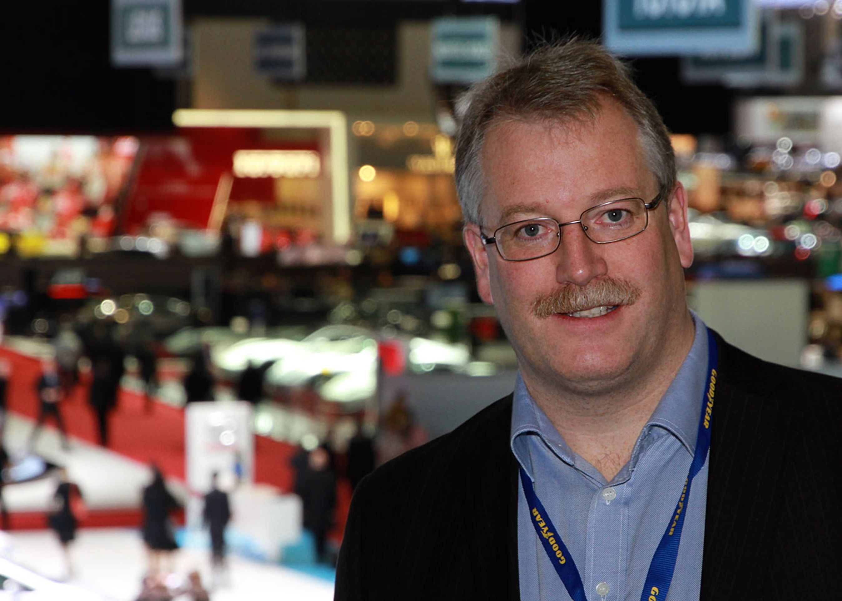 Bilteknisk redaktør Søren W. Rasmussen bemærker sig koreanernes bemærkelsesværdige frembrusen på Genève-udstillingen.