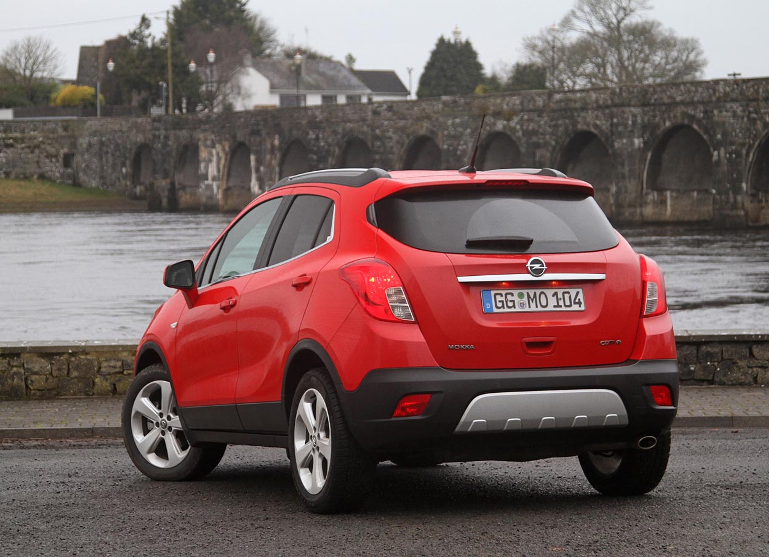 Den nye dieselmotor giver Opel Mokka lidt medvind i den benhårde konkurrence i klassen for små crossovere mellem stationcars, firehjulstrækkere og MPVer. Foto: Torben Arent, FDM 