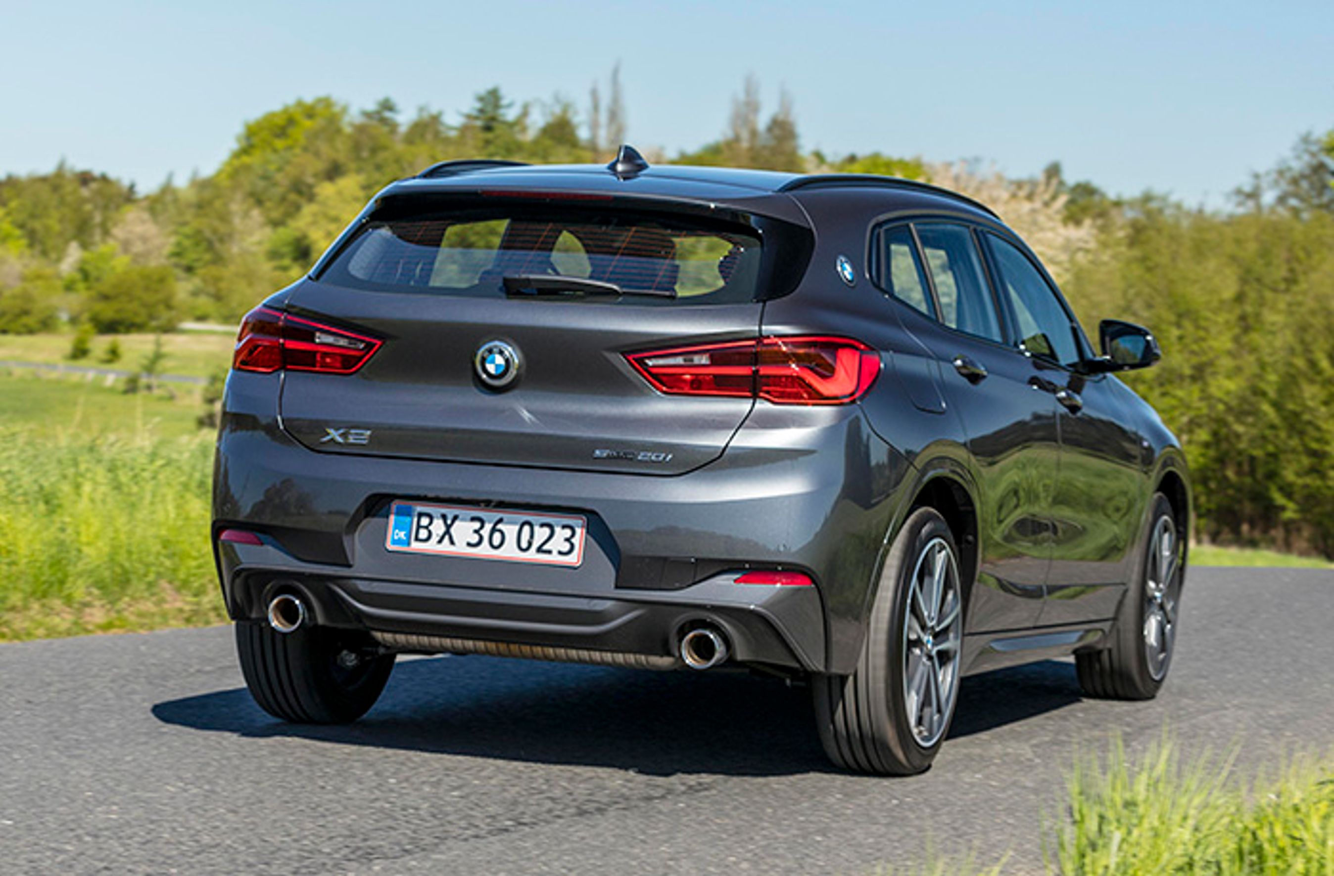 BMW X2 bagfra