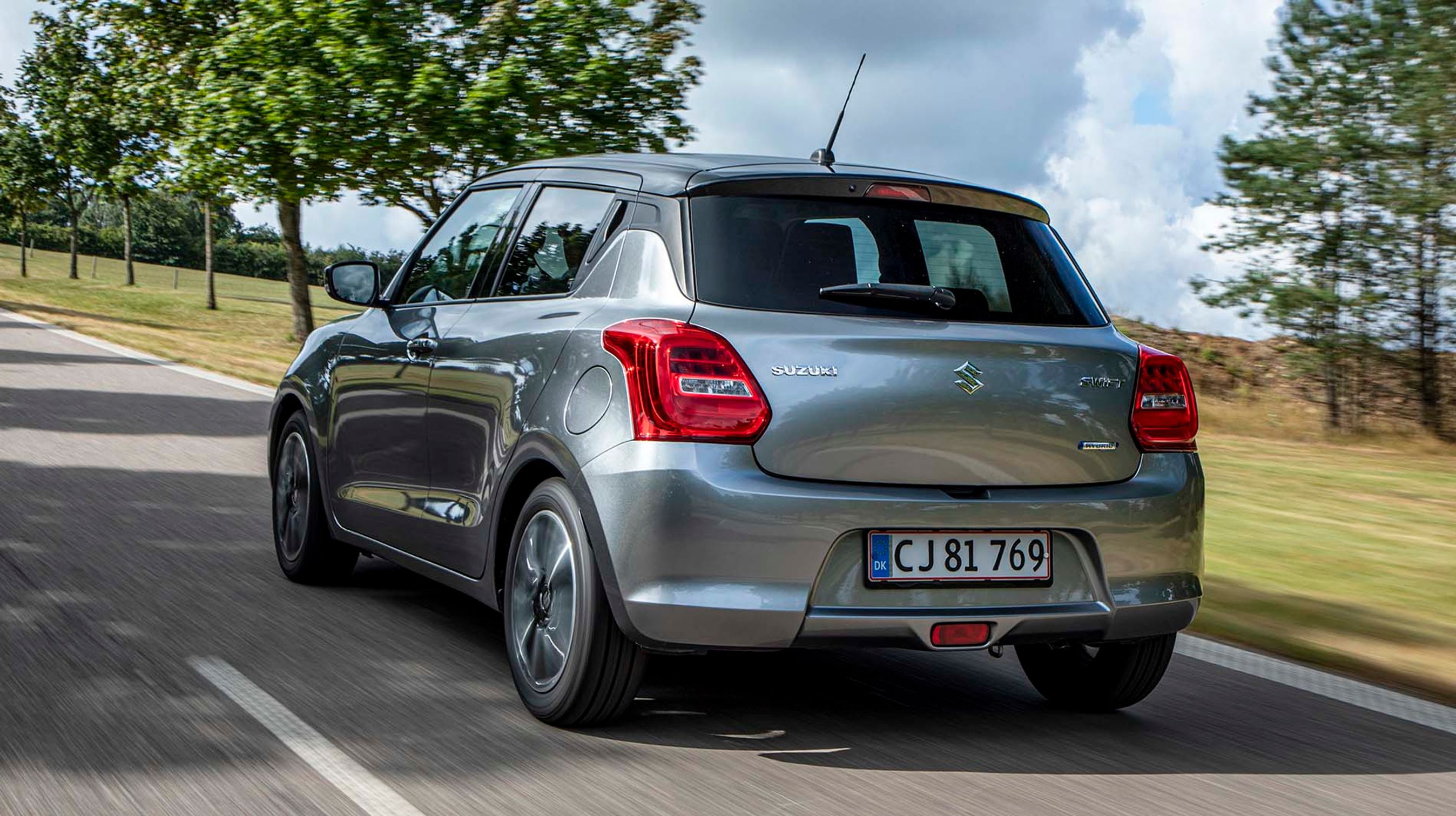 Vil man som her have Suzuki Swift med tofarvet lakering, koster det 8.000 kr. ekstra.