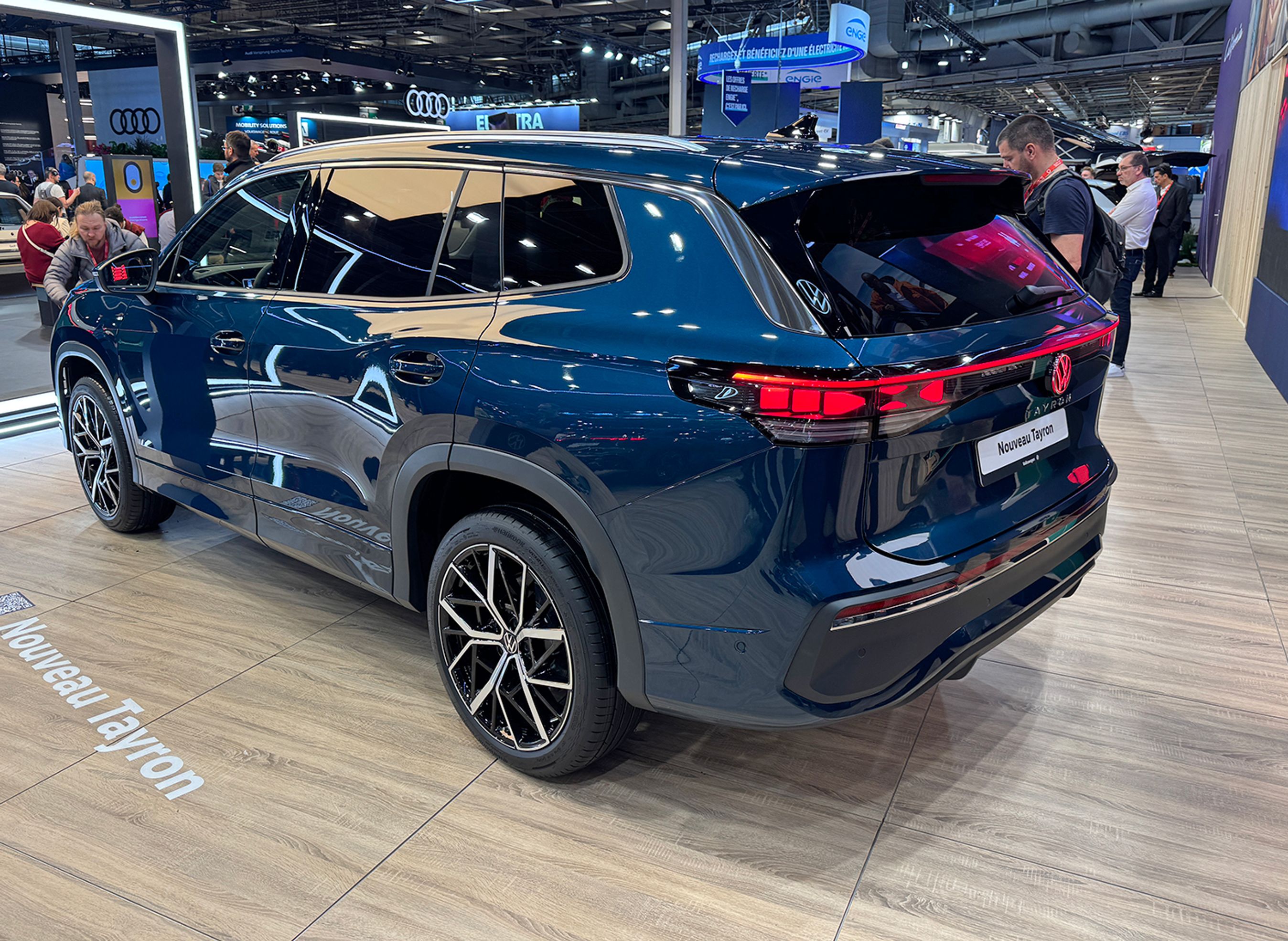 VW har europapremiere på Tayron, der er en forlænget og syvpersoners udgave af Tiguan. Der er ingen planer om at tage den til Danmark.