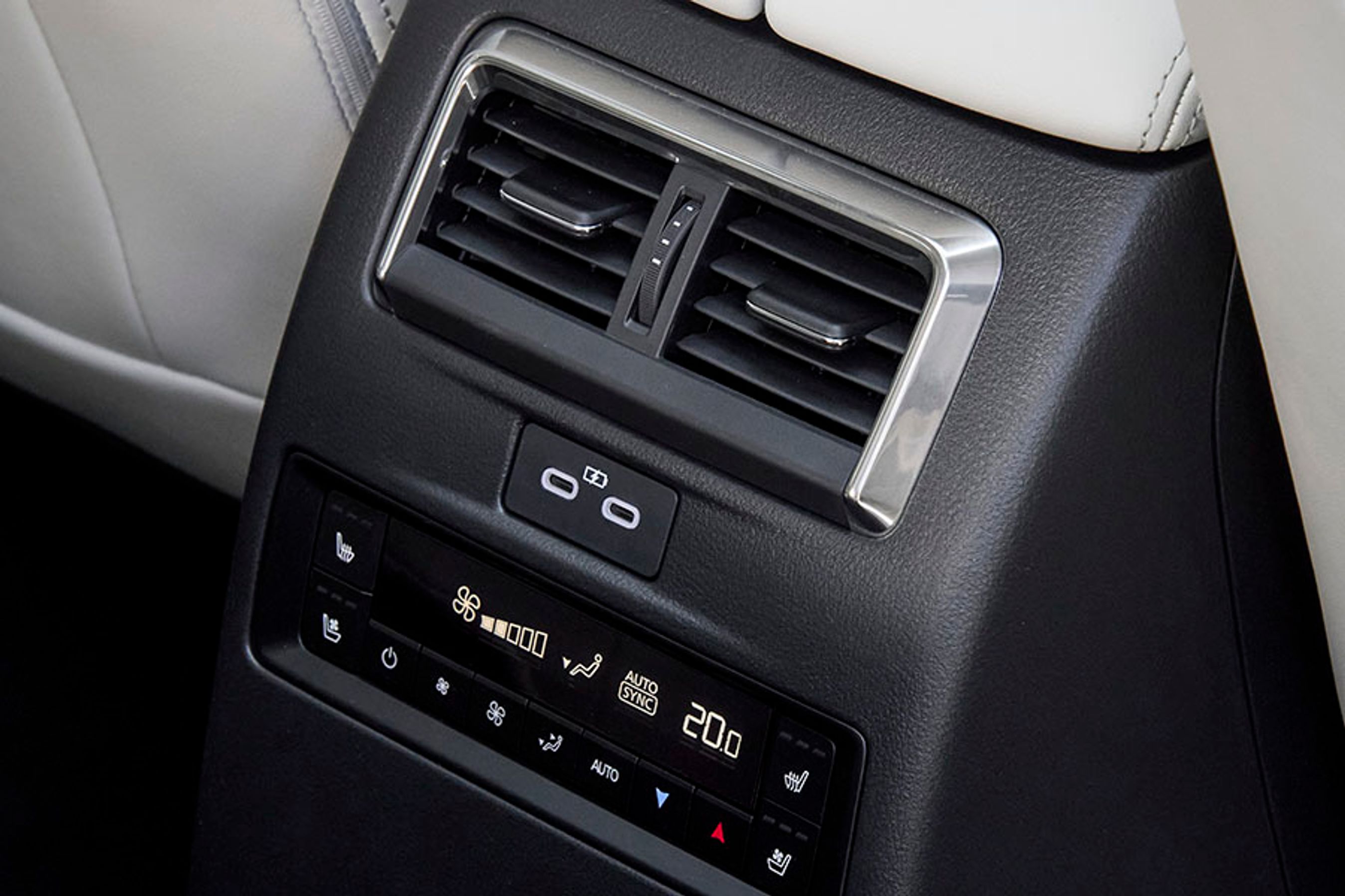 Anden række har sit eget klimaanlæg.