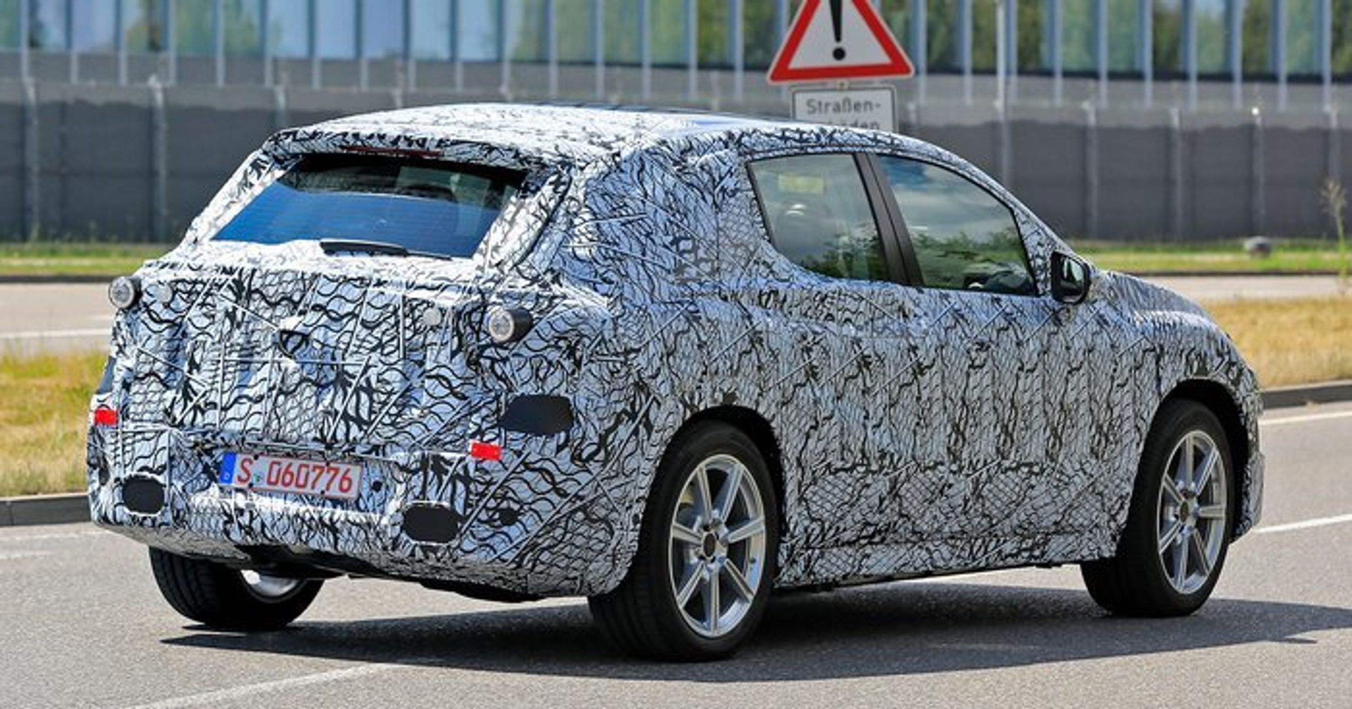 EQC i den kommende 2022-udgave. En EQC 400 4Matic som i dag ventes, men derudover kan der komme versioner med større og mindre motor og uden firehjulstræk.